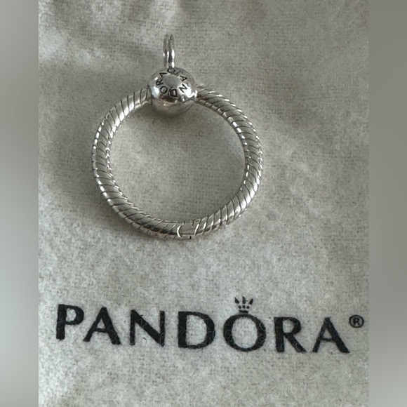 Pandora Moments O Pendant - Picture 2 of 5